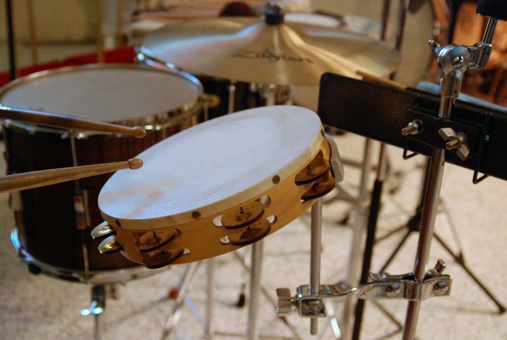 percussion, tambourine, field drum-1594327.jpg